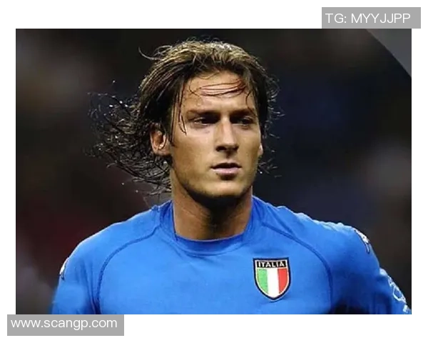 全球十大足球巨星排名揭秘 探索球场传奇背后的故事与成就